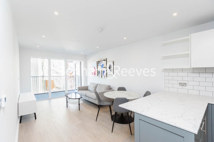 2 bedrooms flat to rent in Filmworks Walk, Ealing, W5-image 4