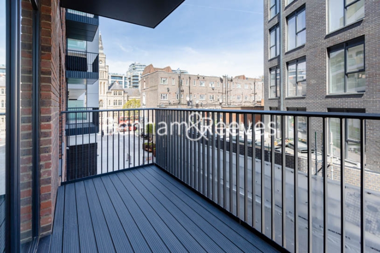2  bedrooms flat to rent in Filmworks Walk, Ealing, W5-image 8
