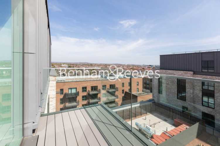 1  bedroom flat to rent in Greenleaf Walk, Southall, UB1-image 6