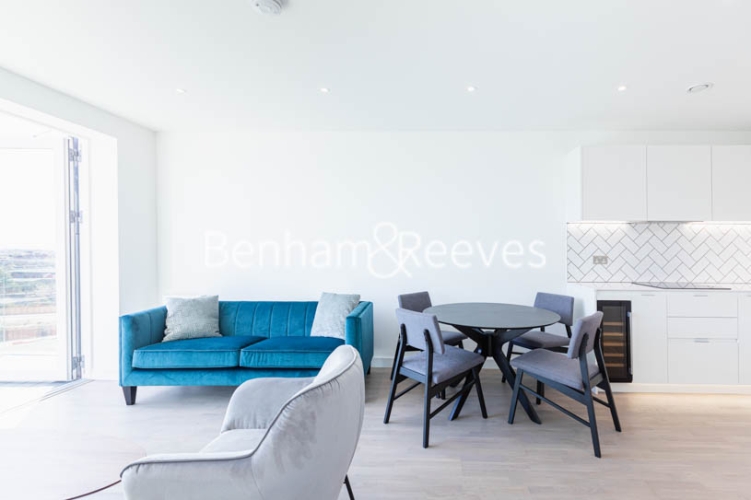 1  bedroom flat to rent in Greenleaf Walk, Southall, UB1-image 7