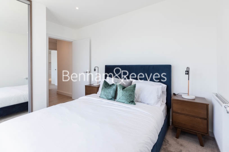 1 bedroom flat to rent in Greenleaf Walk, Southall, UB1-image 10