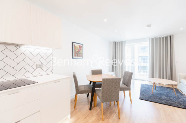1  bedroom flat to rent in Accolade Avenue,Southall,UB1-image 2