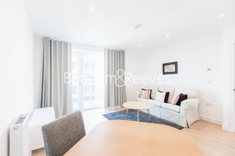 1 bedroom flat to rent in Accolade Avenue,Southall,UB1-image 8