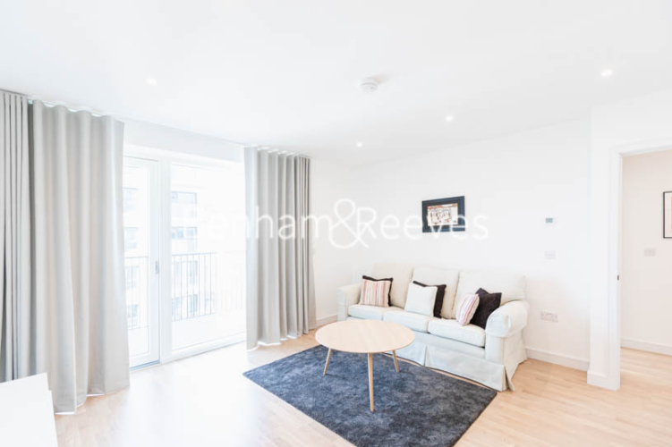 1 bedroom flat to rent in Accolade Avenue,Southall,UB1-image 9