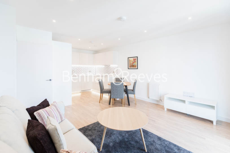 1 bedroom flat to rent in Accolade Avenue,Southall,UB1-image 10