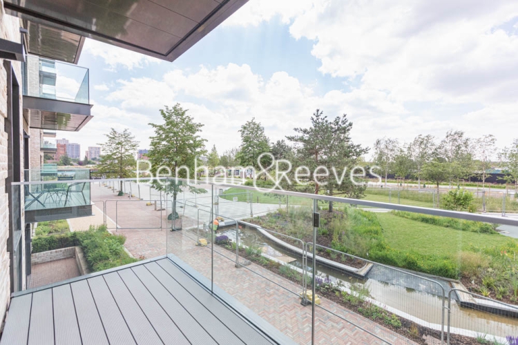 2  bedrooms flat to rent in Greenleaf Walk, Southall, UB1-image 5