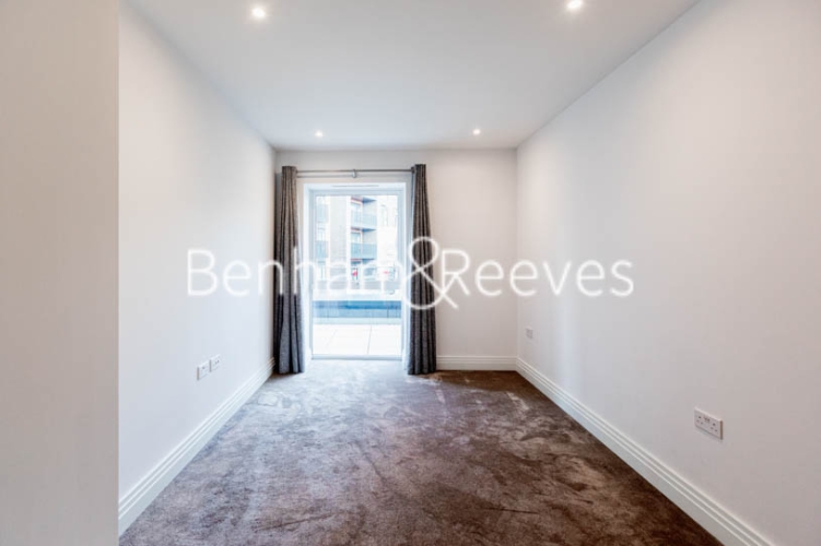 2  bedrooms flat to rent in Filmworks Walk, Ealing, W5-image 13
