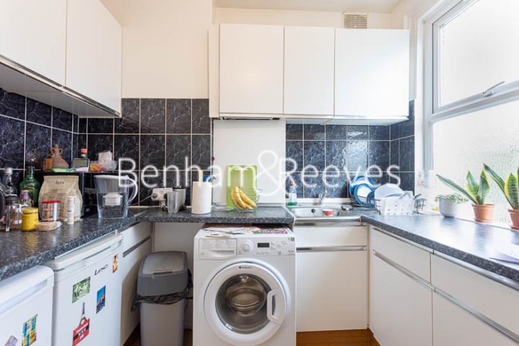 2  bedrooms flat to rent in Kingsdown Avenue, Northfields, W13-image 7