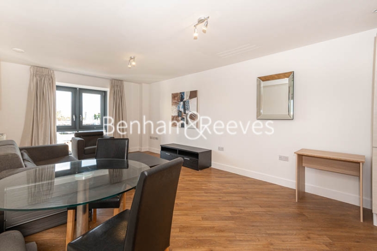 1 bedroom flat to rent in Bronnley Court, Acton, W3-image 7