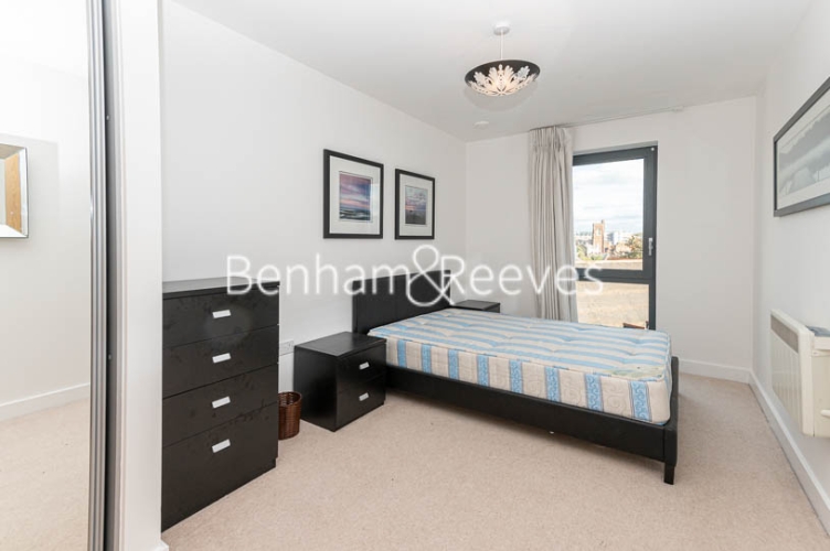 1 bedroom flat to rent in Bronnley Court, Acton, W3-image 8