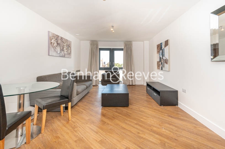 1 bedroom flat to rent in Bronnley Court, Acton, W3-image 11