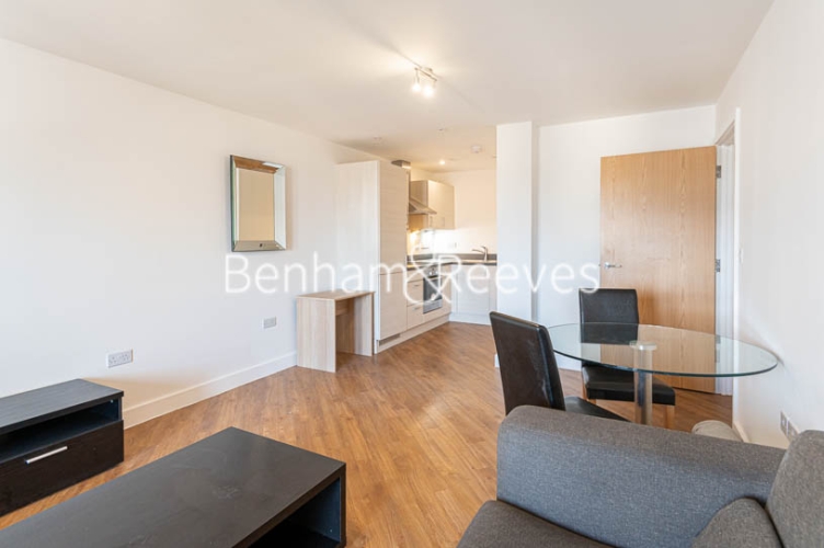 1 bedroom flat to rent in Bronnley Court, Acton, W3-image 12