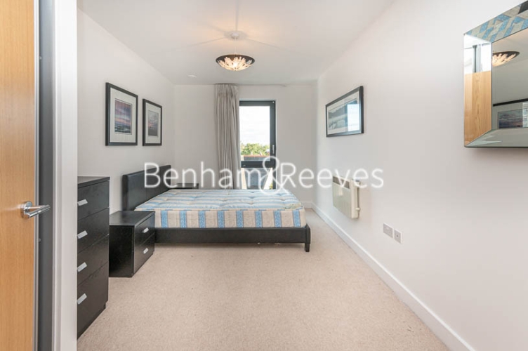 1 bedroom flat to rent in Bronnley Court, Acton, W3-image 13