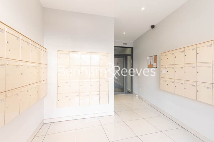 1 bedroom flat to rent in Bronnley Court, Acton, W3-image 14