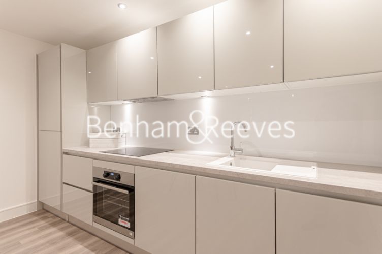 2 bedrooms flat to rent in Healum Avenue, Southall, UB2-image 2