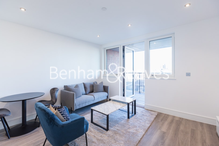 1 bedroom(s) flat to rent in Healum Avenue, Southall, UB1-image 1