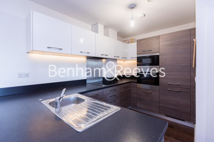 1  bedroom flat to rent in Longfield Avenue, Ealing, W5-image 2