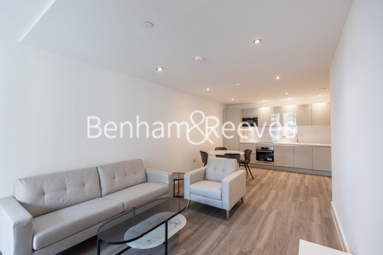 2  bedrooms flat to rent in Healum Avenue, Southall, UB1-image 1