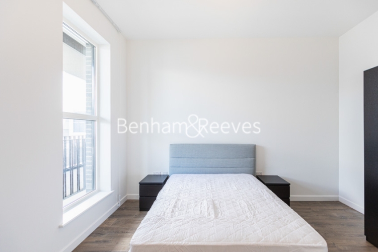 1 bedroom flat to rent in Carnation Gardens, Hayes, UB3-image 3