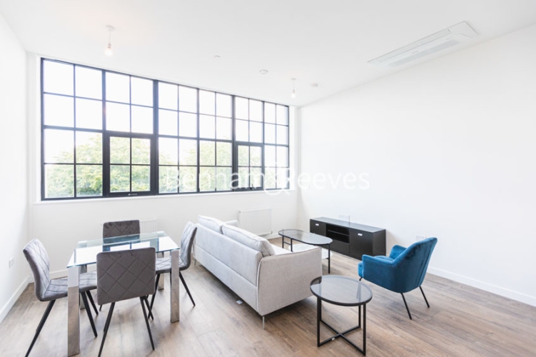 1  bedroom flat to rent in Carnation Gardens, Hayes, UB3-image 12