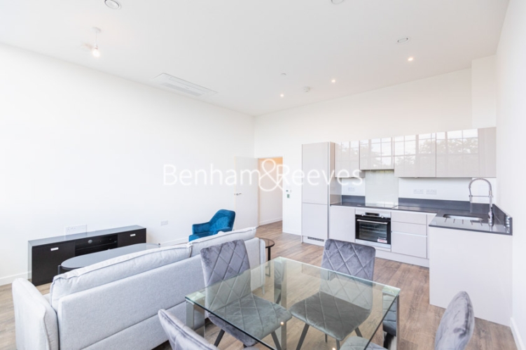 1  bedroom flat to rent in Carnation Gardens, Hayes, UB3-image 13