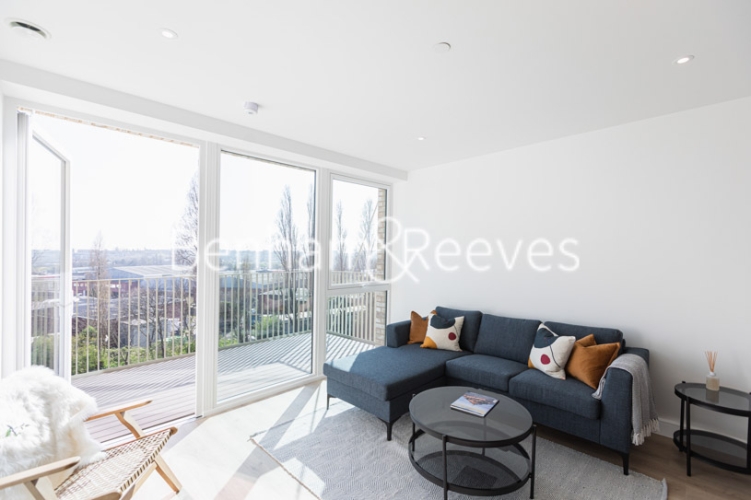 2 bedrooms flat to rent in Beresford Avenue, Wembley, HA0-image 1
