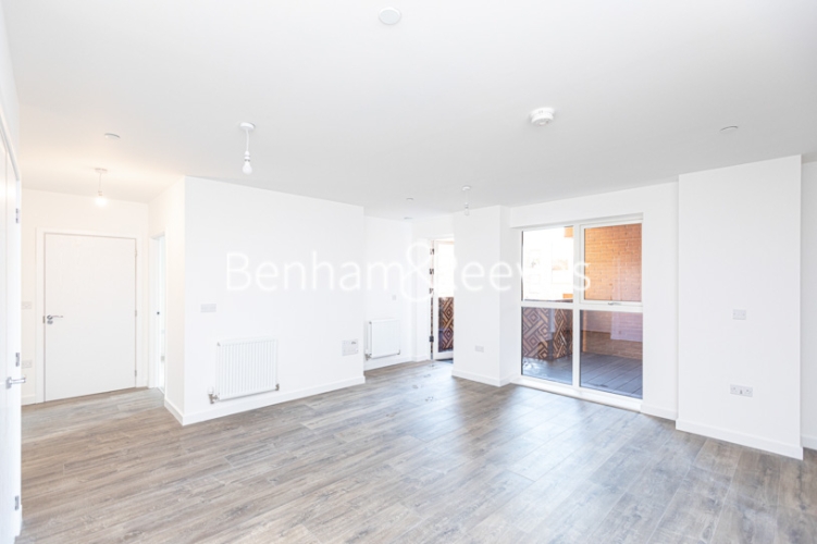 2 bedrooms flat to rent in East Acton Lane, Acton, W3-image 1