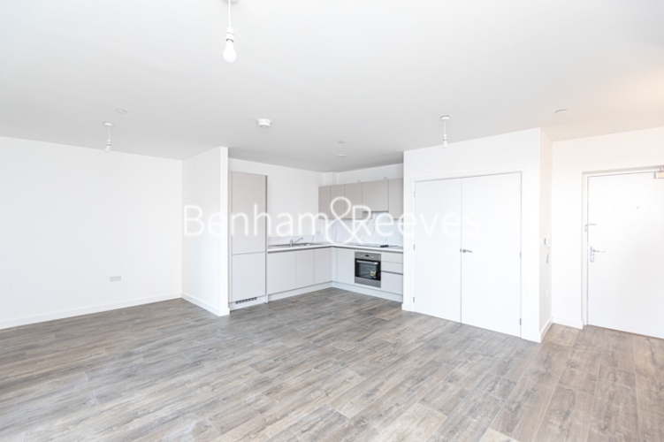 2 bedrooms flat to rent in East Acton Lane, Acton, W3-image 6