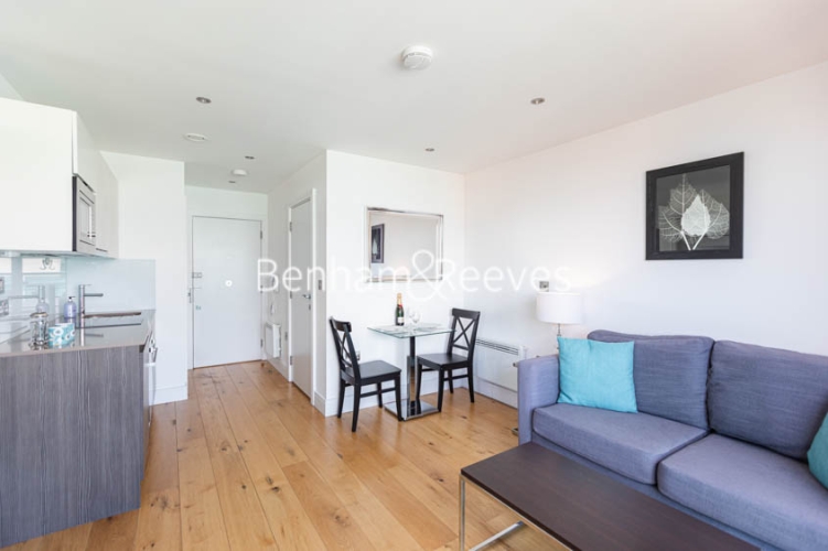 Studio flat to rent in Station Road, Hayes, UB3-image 8