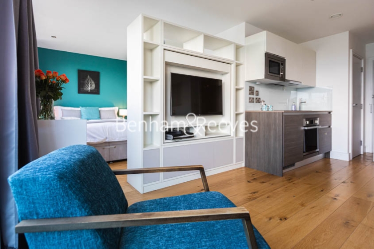 Studio flat to rent in Station Road, Hayes, UB3-image 11