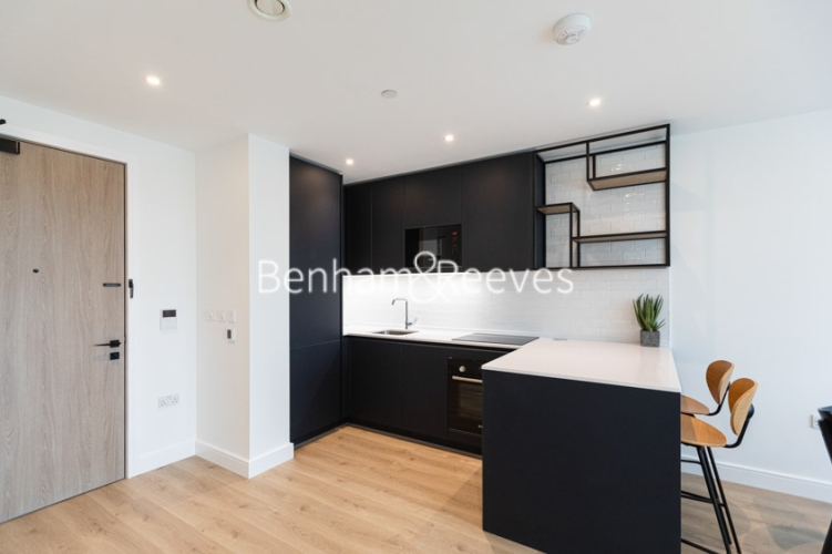 1 bedroom flat to rent in Beresford Avenue, Wembley, HA0-image 2