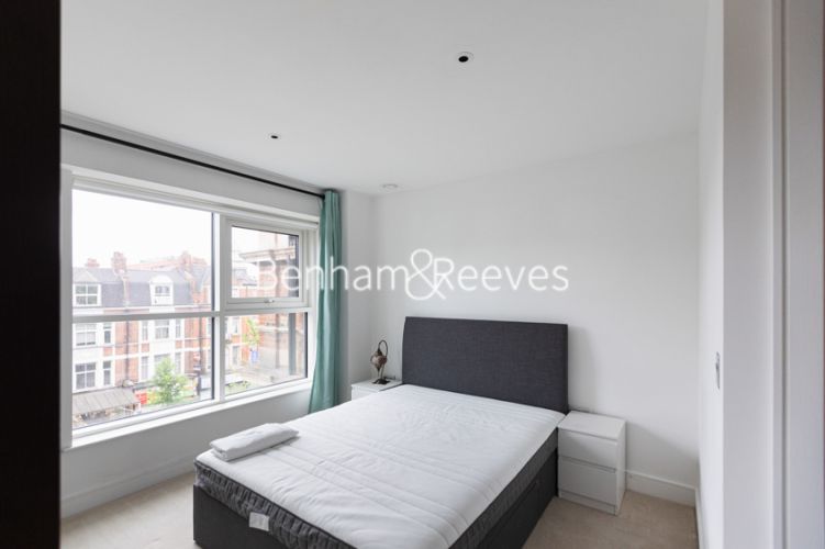 2 bedrooms flat to rent in New Broadway, Ealing, W5-image 13