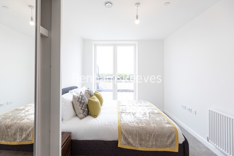 2 bedroom(s) flat to rent in Carnation Gardens, Hayes, UB3, London