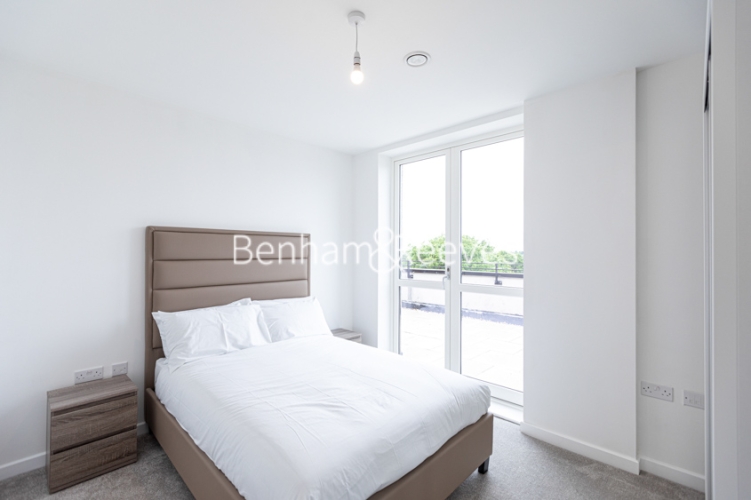 2 bedrooms flat to rent in Carnation Gardens, Hayes, UB3-image 12