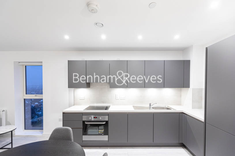 1 bedroom flat to rent in East Acton Lane, Acton, W3-image 2