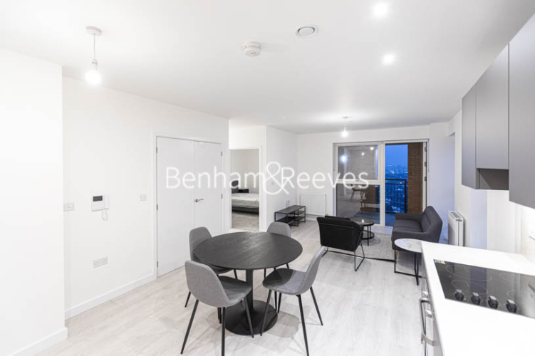 1 bedroom flat to rent in East Acton Lane, Acton, W3-image 16