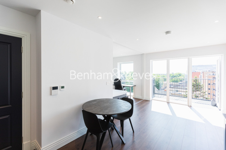 1  bedroom flat to rent in Filmworks Walk, Ealing, W5-image 10