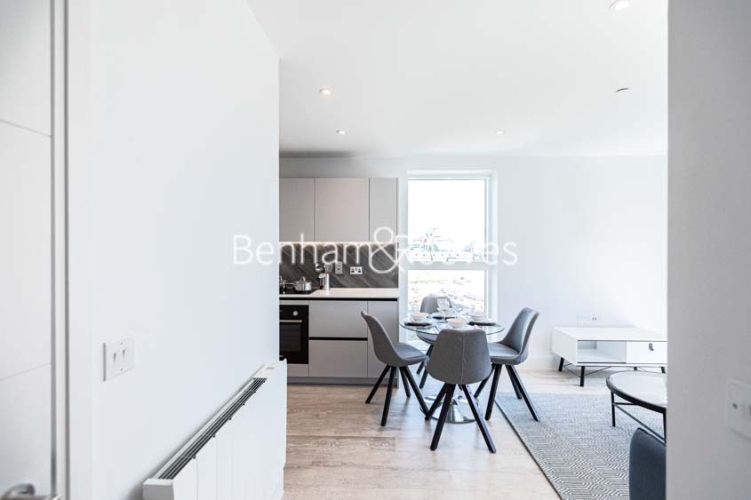1 bedroom flat to rent in Memorial Avenue, Slough, SL1-image 17