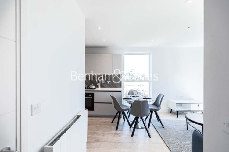 1  bedroom flat to rent in Memorial Avenue, Slough, SL1-image 17