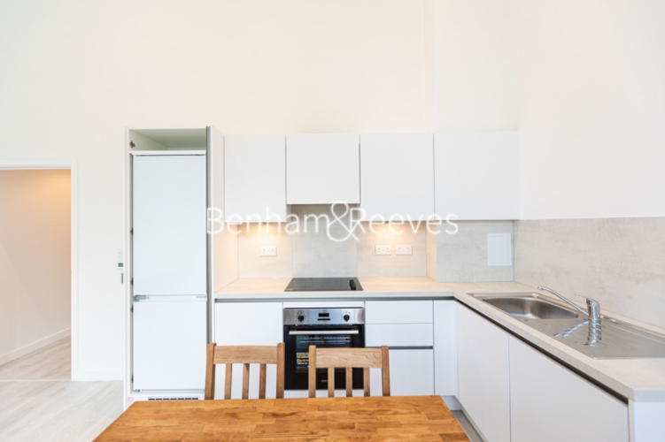 1 bedroom flat to rent in Carnation Gardens, Hayes, UB3-image 7