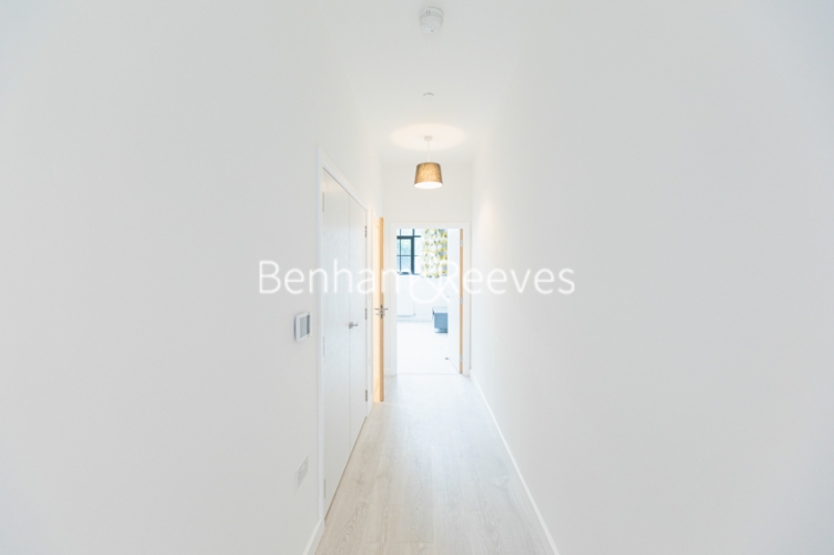 1  bedroom flat to rent in Carnation Gardens, Hayes, UB3-image 10