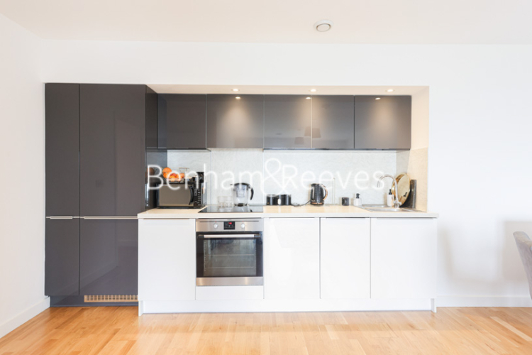 2  bedrooms flat to rent in Lakeside Drive, Park Royal, NW10-image 7