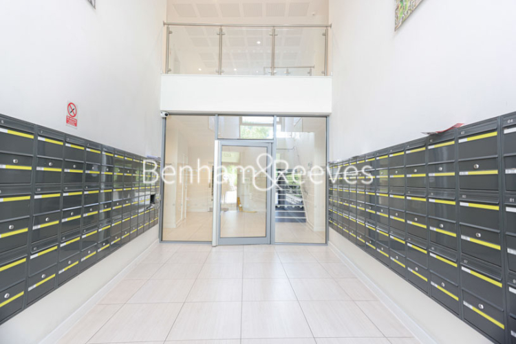 2  bedrooms flat to rent in Lakeside Drive, Park Royal, NW10-image 19