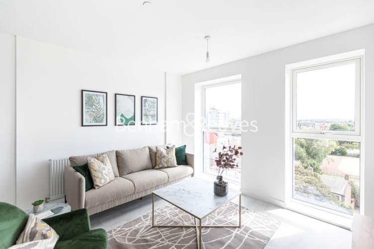 1 bedroom flat to rent in East Acton Lane, Acton, W3-image 1