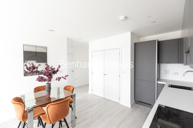 1  bedroom flat to rent in East Acton Lane, Acton, W3-image 3