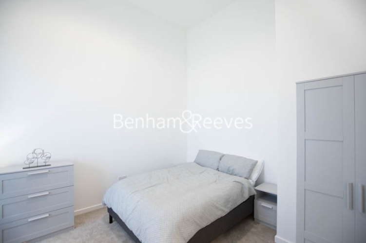 1 bedroom flat to rent in Carnation Gardens, Hayes, UB3-image 4