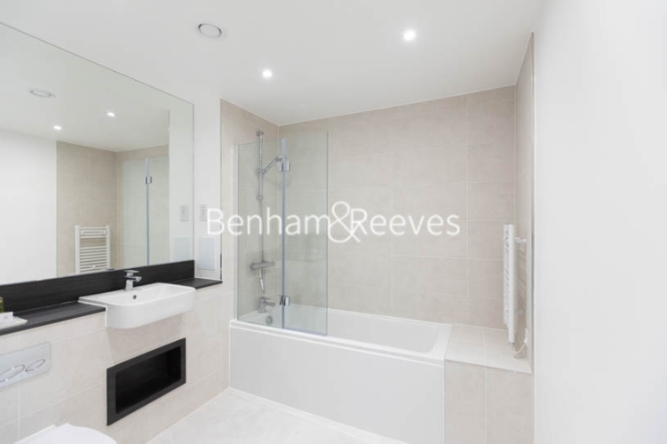1  bedroom flat to rent in Carnation Gardens, Hayes, UB3-image 11