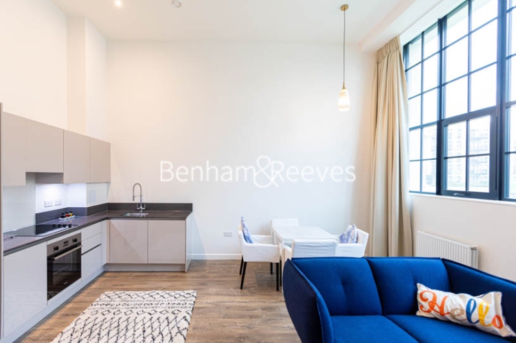 1  bedroom flat to rent in Carnation Gardens, Hayes, UB3-image 12