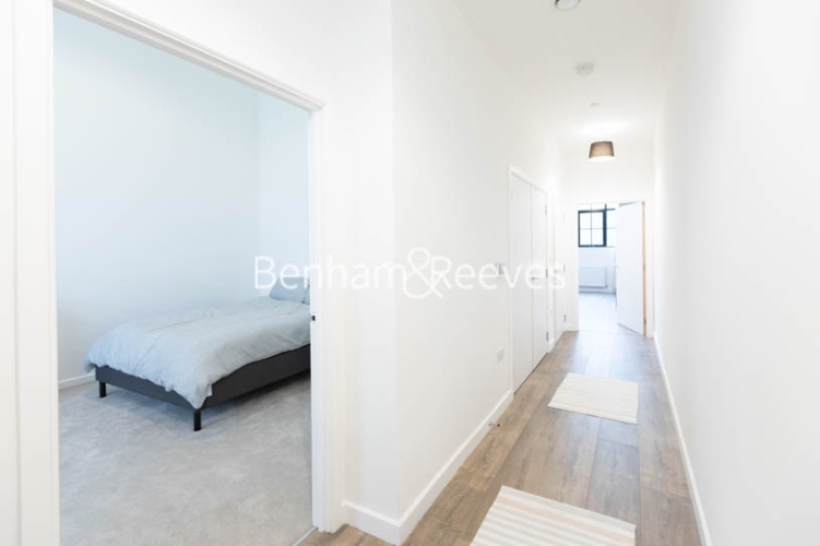 1 bedroom flat to rent in Carnation Gardens, Hayes, UB3-image 14