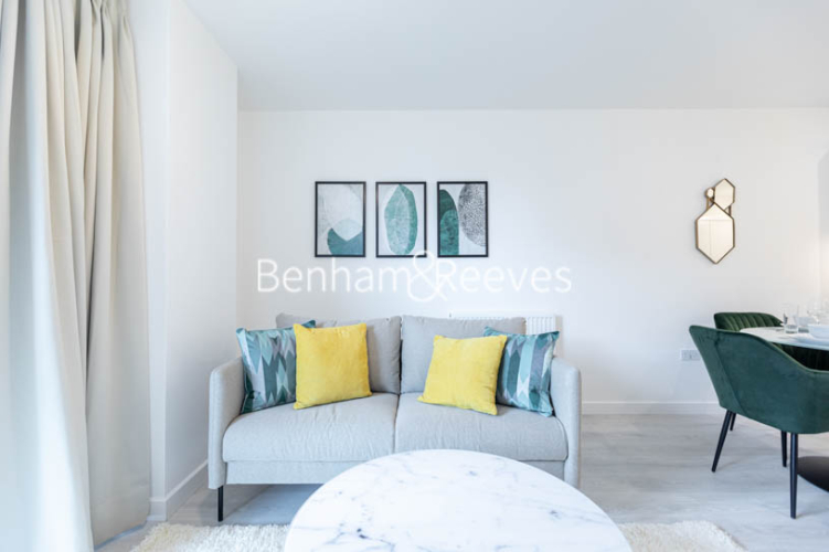 1 bedroom flat to rent in East Acton Lane, Acton, W3-image 1